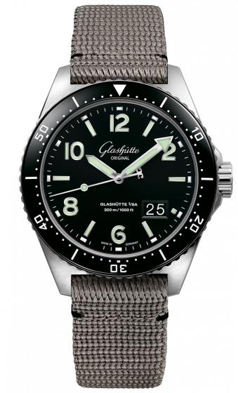 Glashutte Original SeaQ Panorama Date 1-36-13-01-80-34